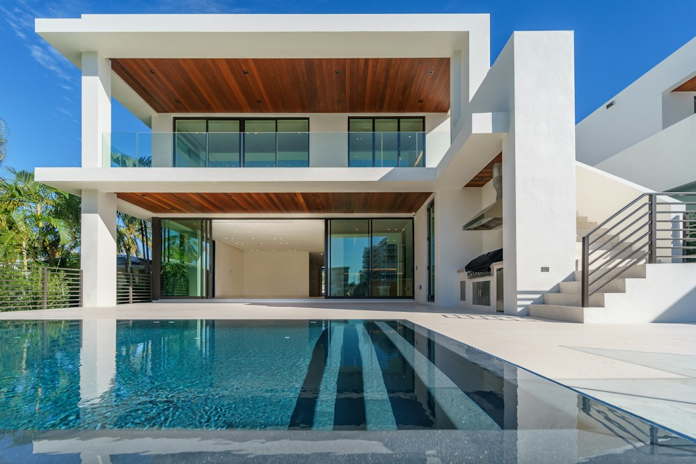 Contemporary holiday villa with a pool